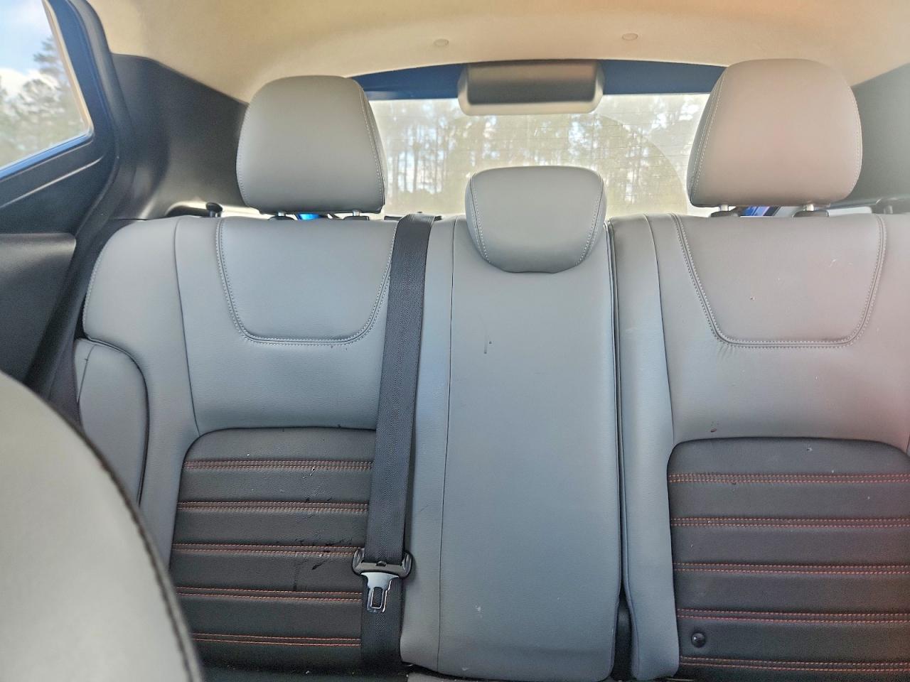 2021 NISSAN KICKS SR photo 19