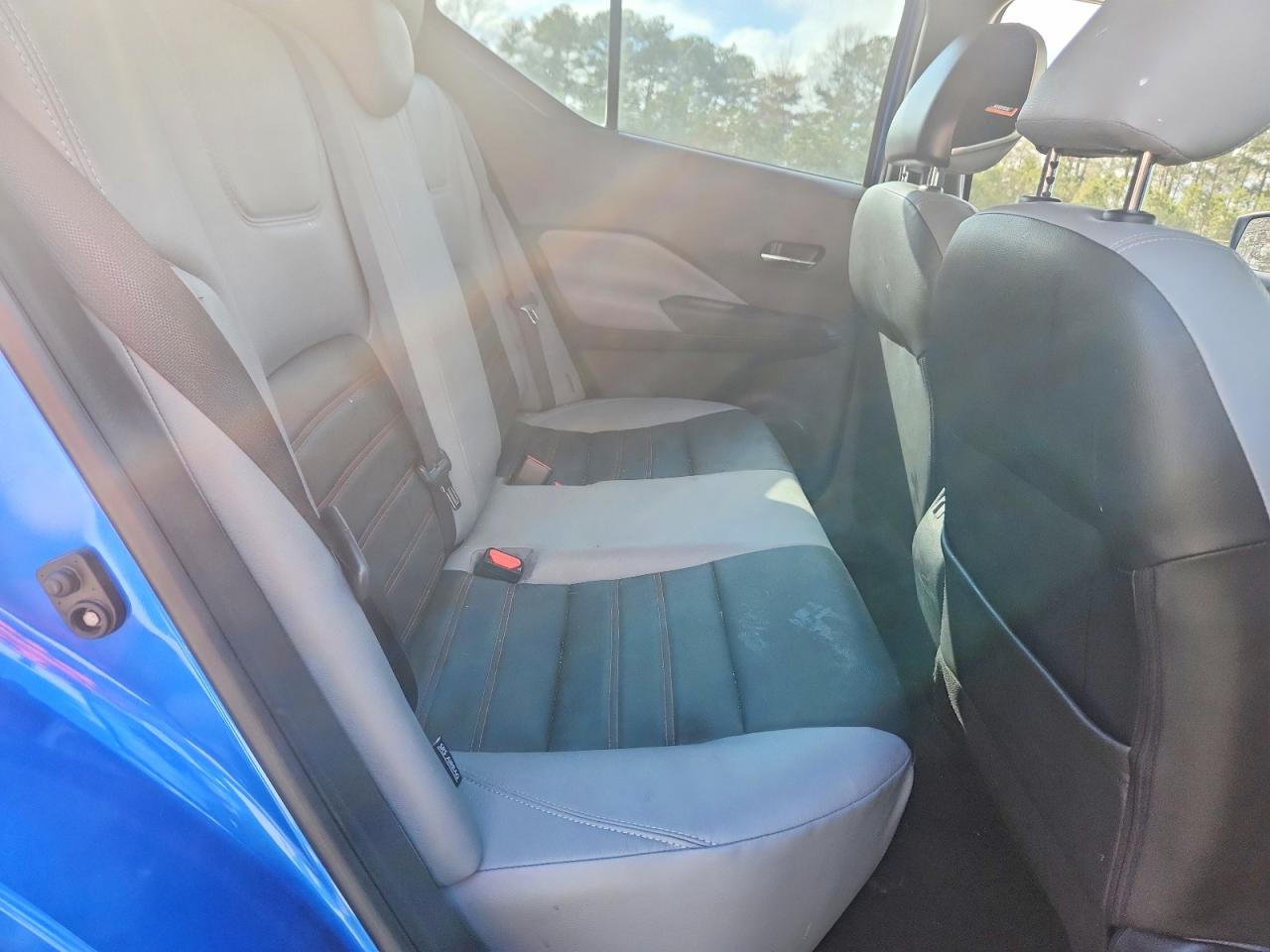 2021 NISSAN KICKS SR photo 21