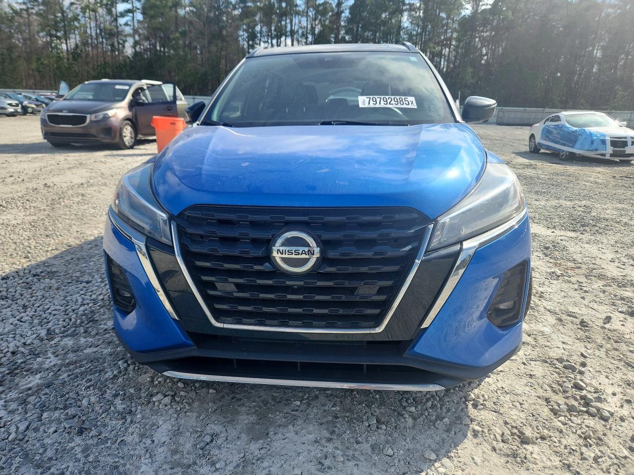 2021 NISSAN KICKS SR photo 9