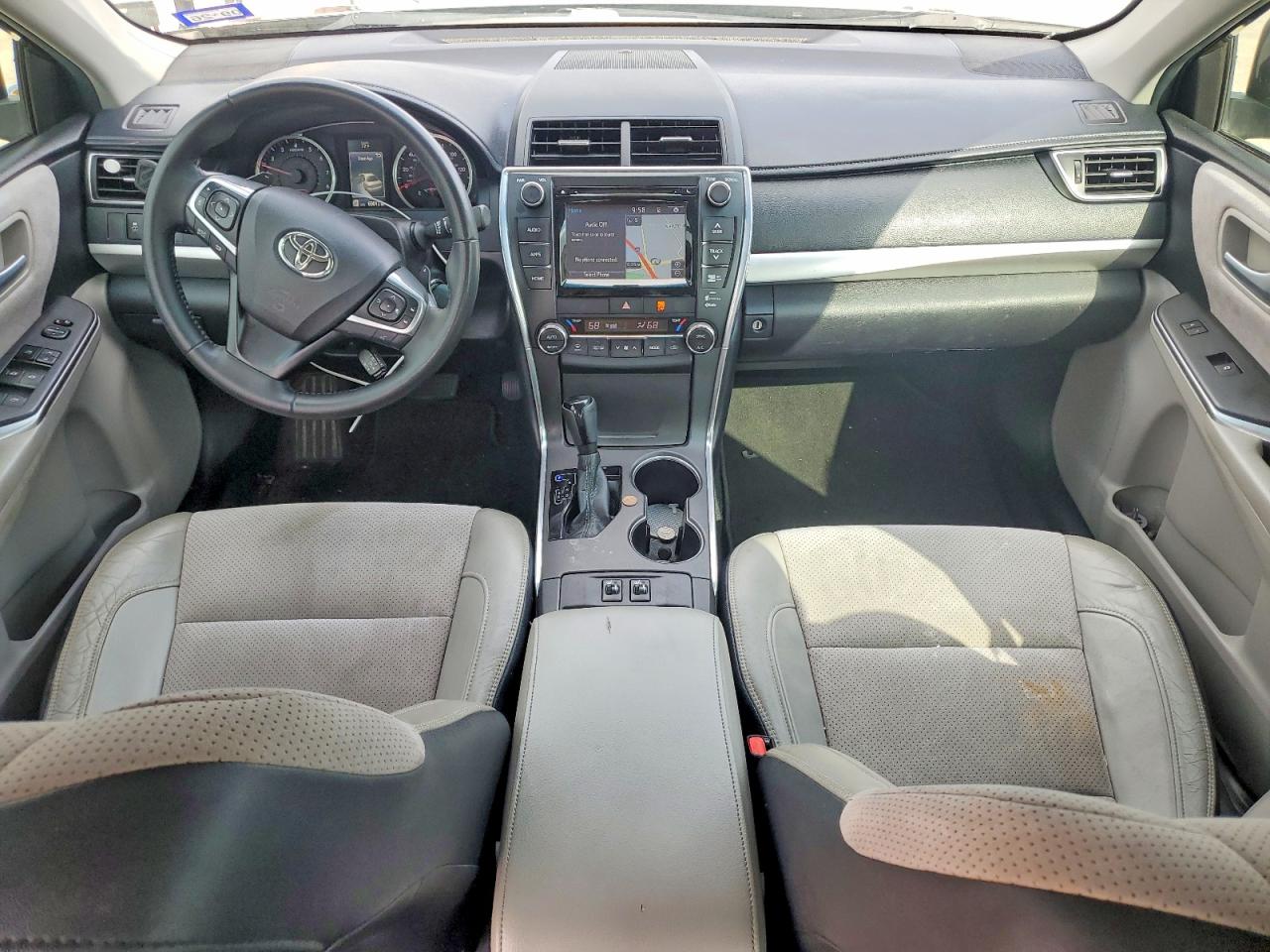 2015 TOYOTA CAMRY XSE photo 22