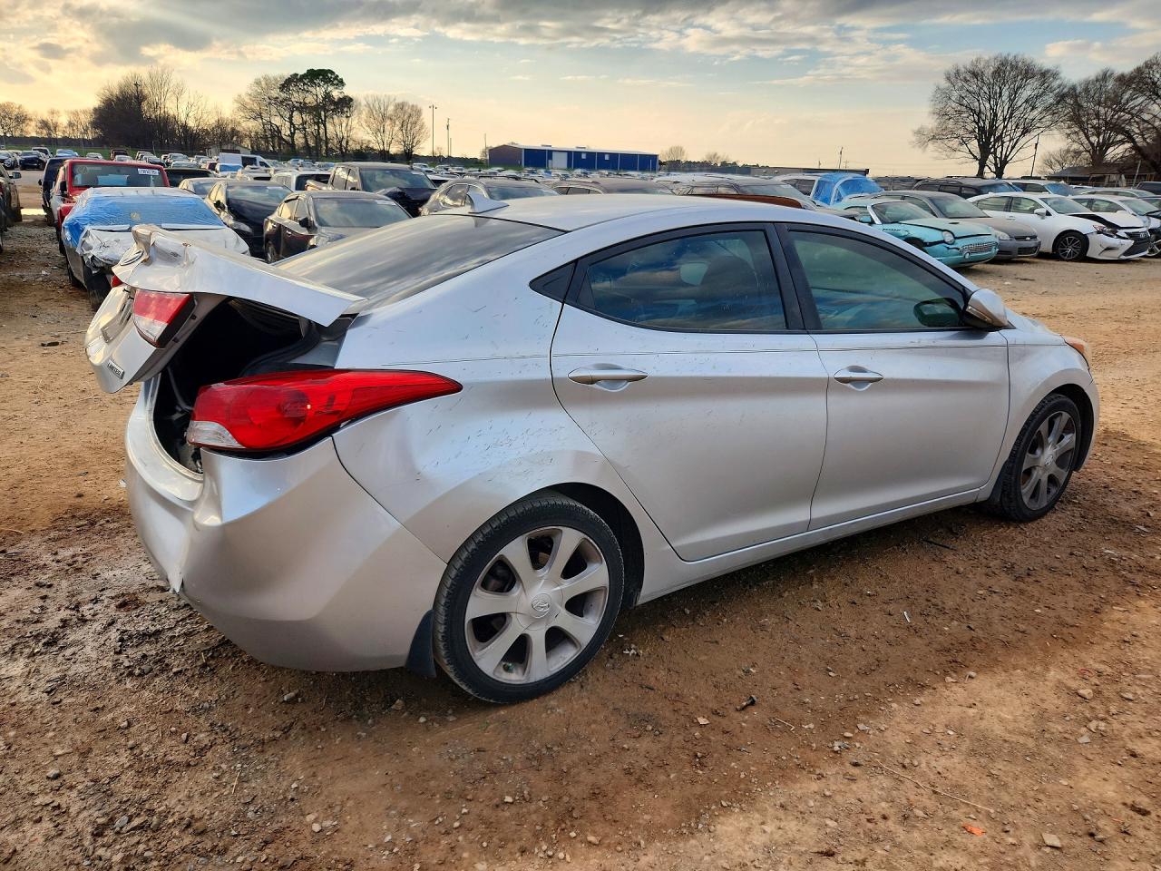 2013 HYUNDAI ELANTRA LIMITED photo 5