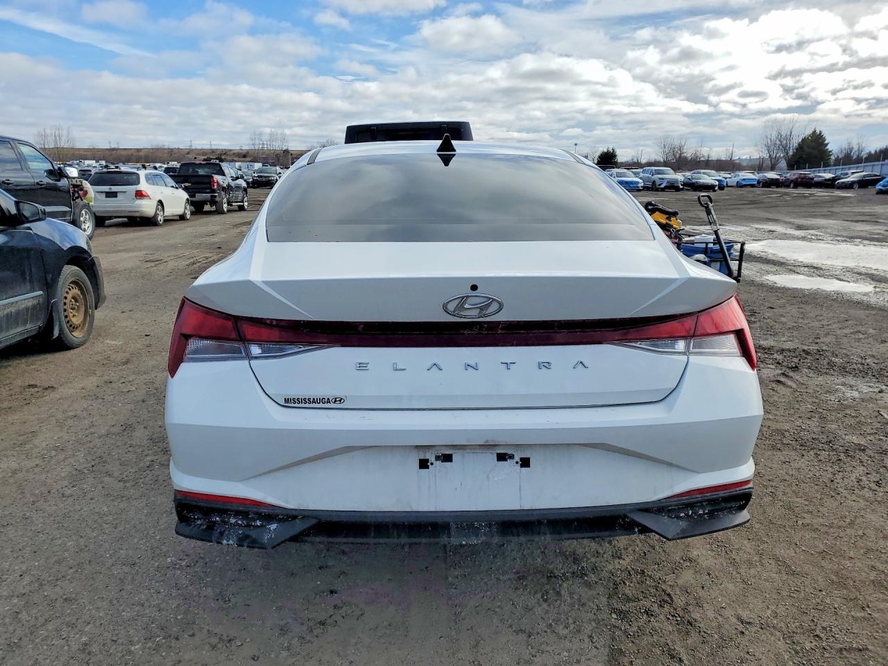 2022 HYUNDAI ELANTRA SEL photo 11