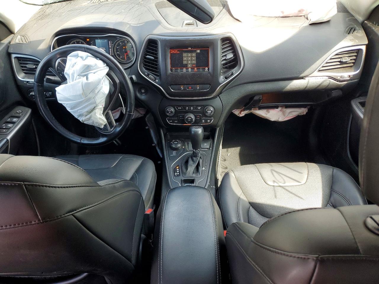 2021 JEEP CHEROKEE LATITUDE LUX photo 15