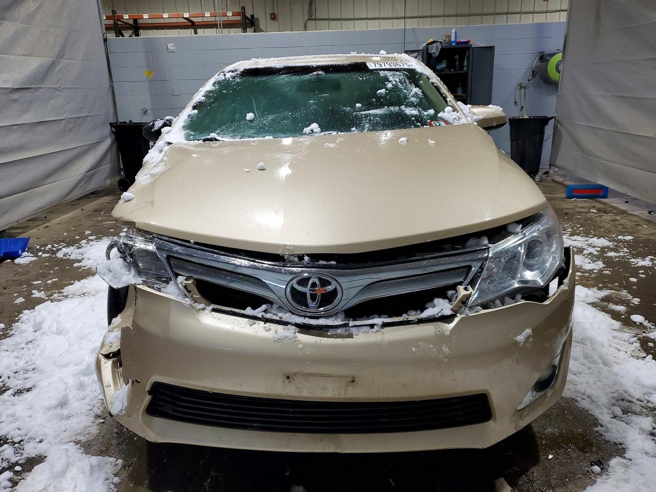 2012 TOYOTA CAMRY XLE photo 5