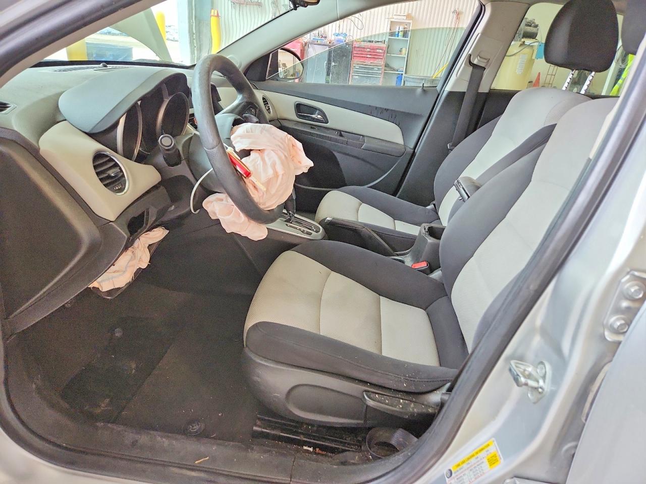 2016 CHEVROLET CRUZE LIMITED LS photo 7