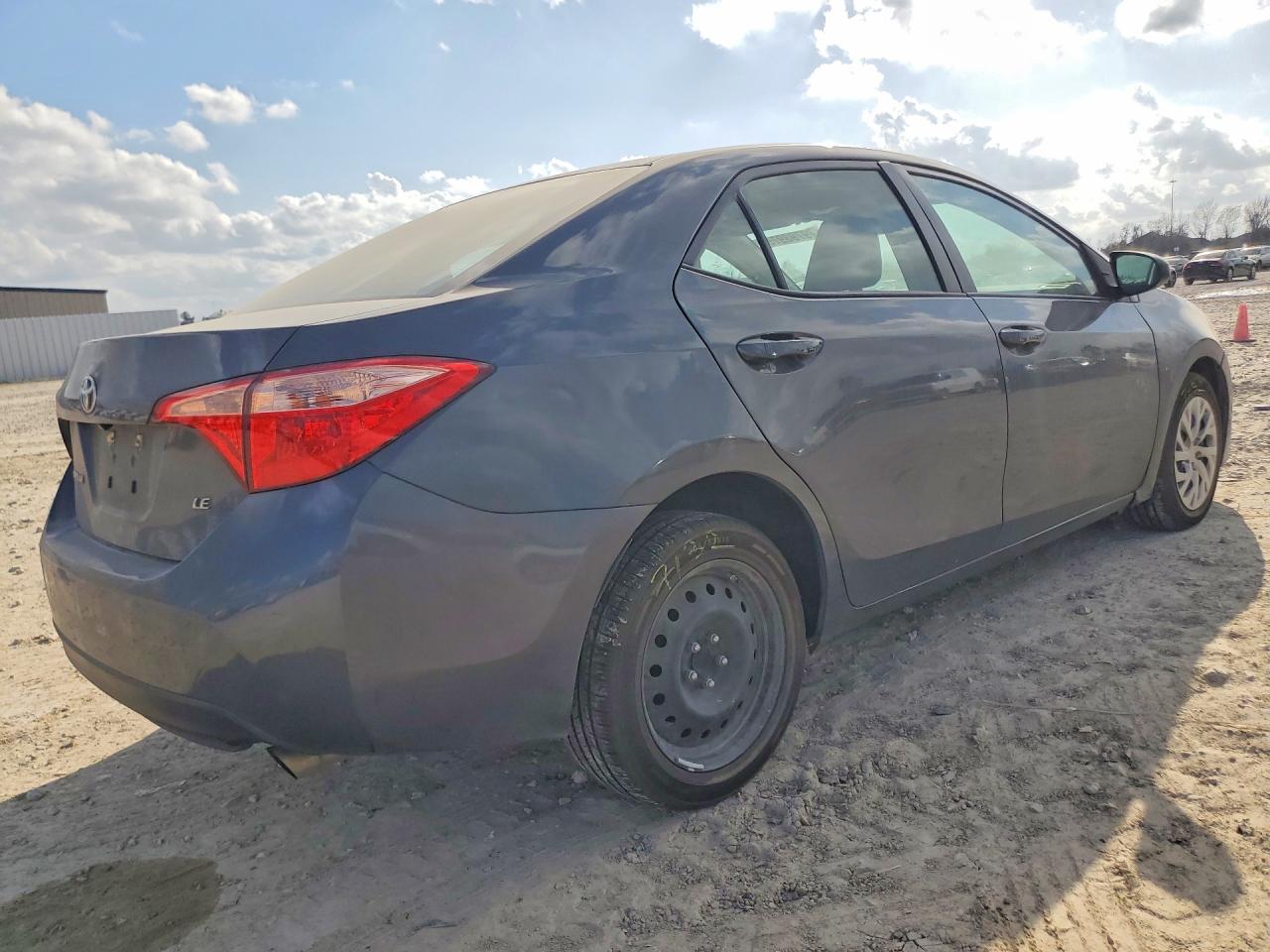 2019 TOYOTA COROLLA LE photo 5