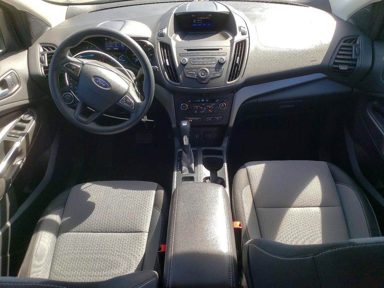 2017 FORD ESCAPE SE photo 8