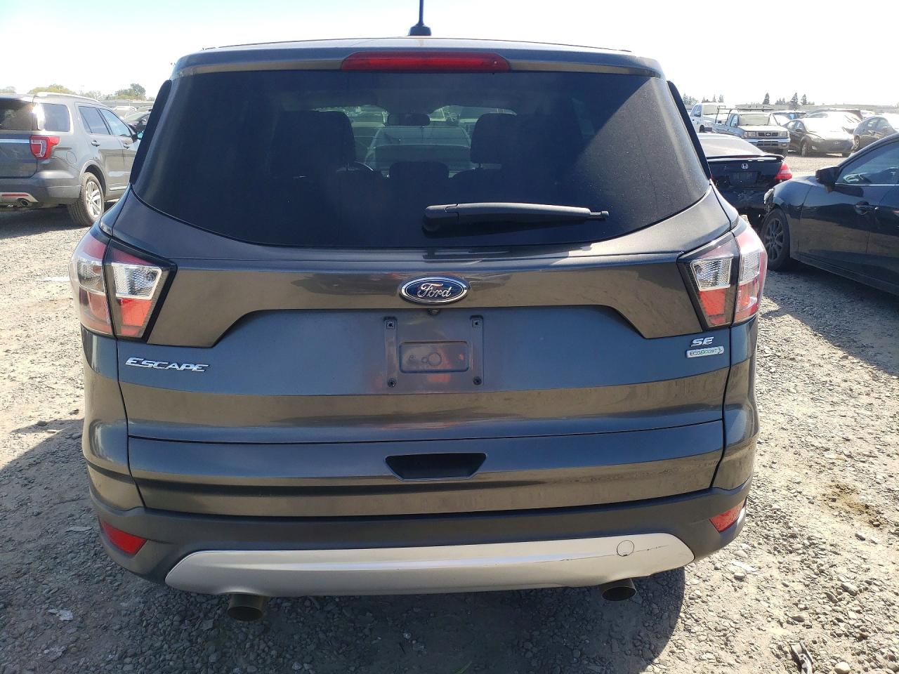 2017 FORD ESCAPE SE photo 6