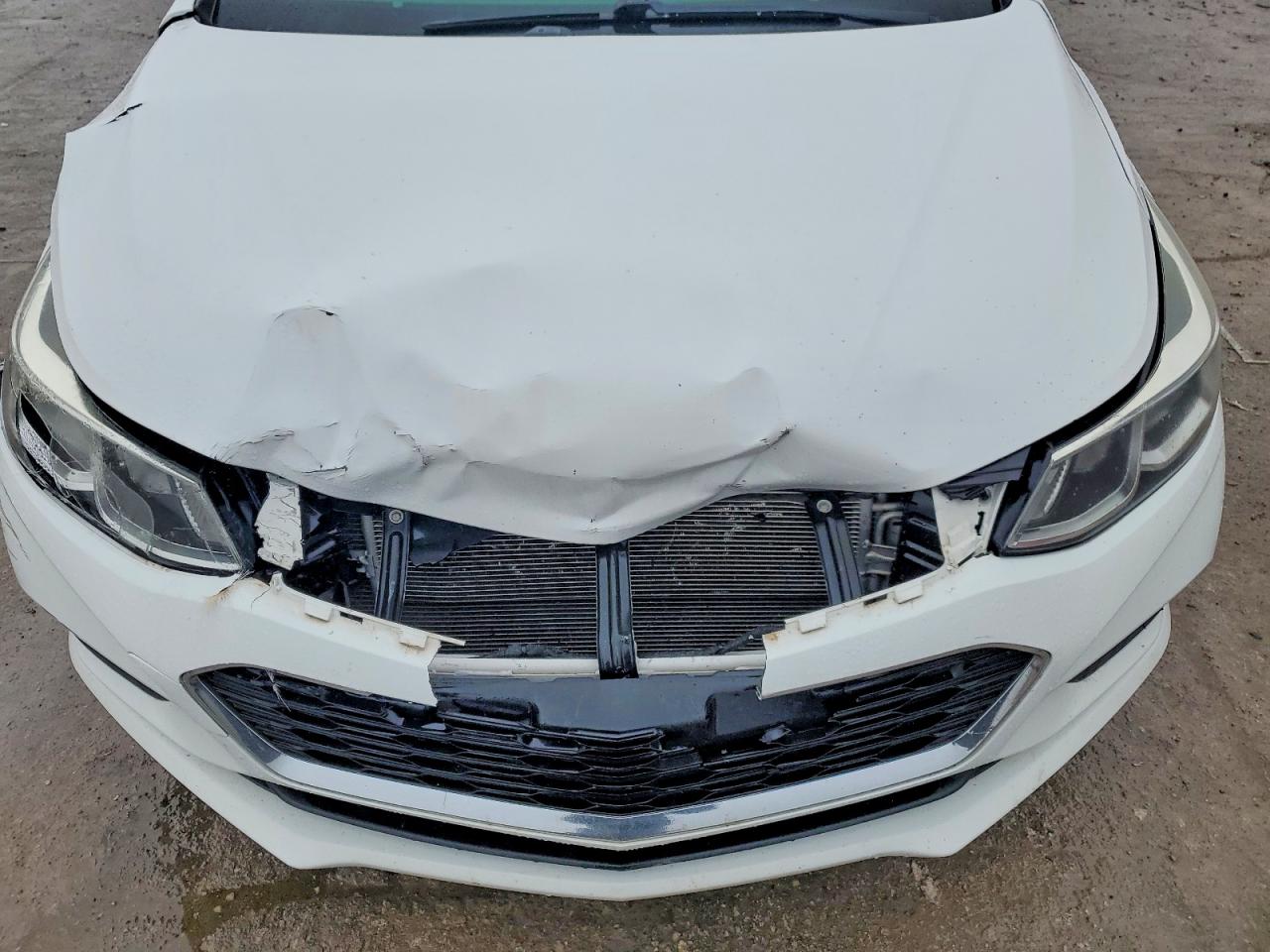 2017 CHEVROLET CRUZE LS photo 21