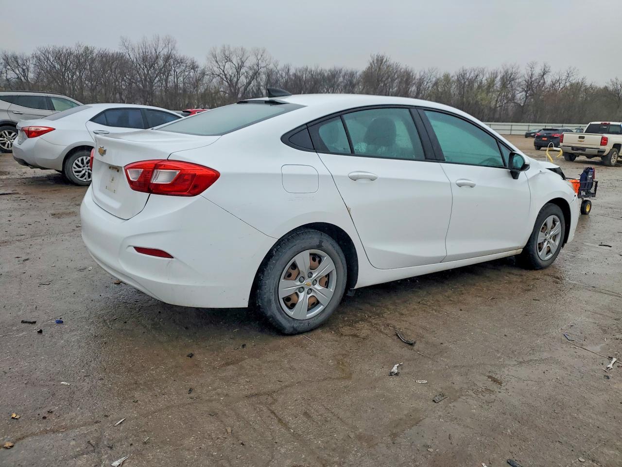 2017 CHEVROLET CRUZE LS photo 5