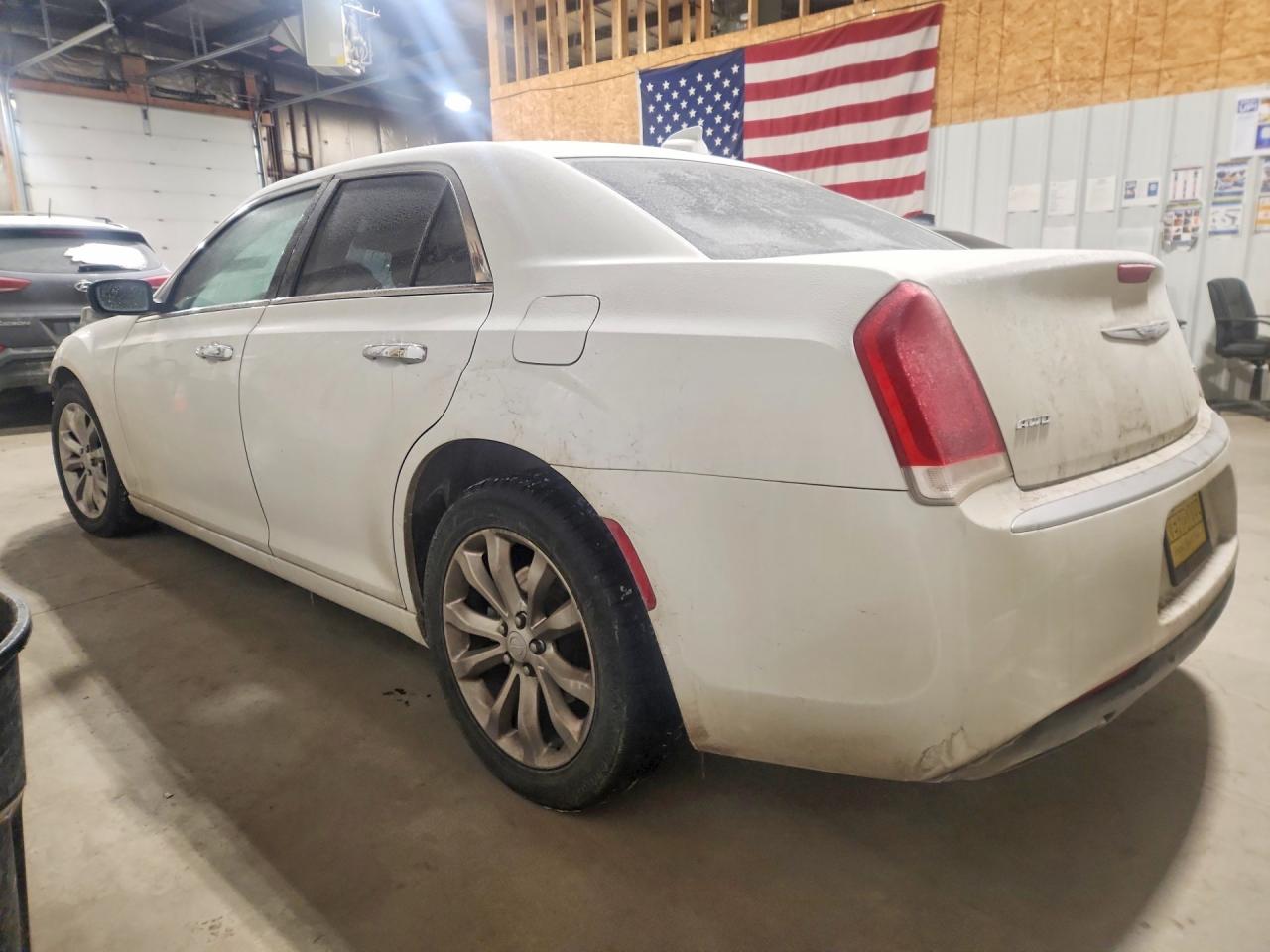 2018 CHRYSLER 300 LIMITED photo 3