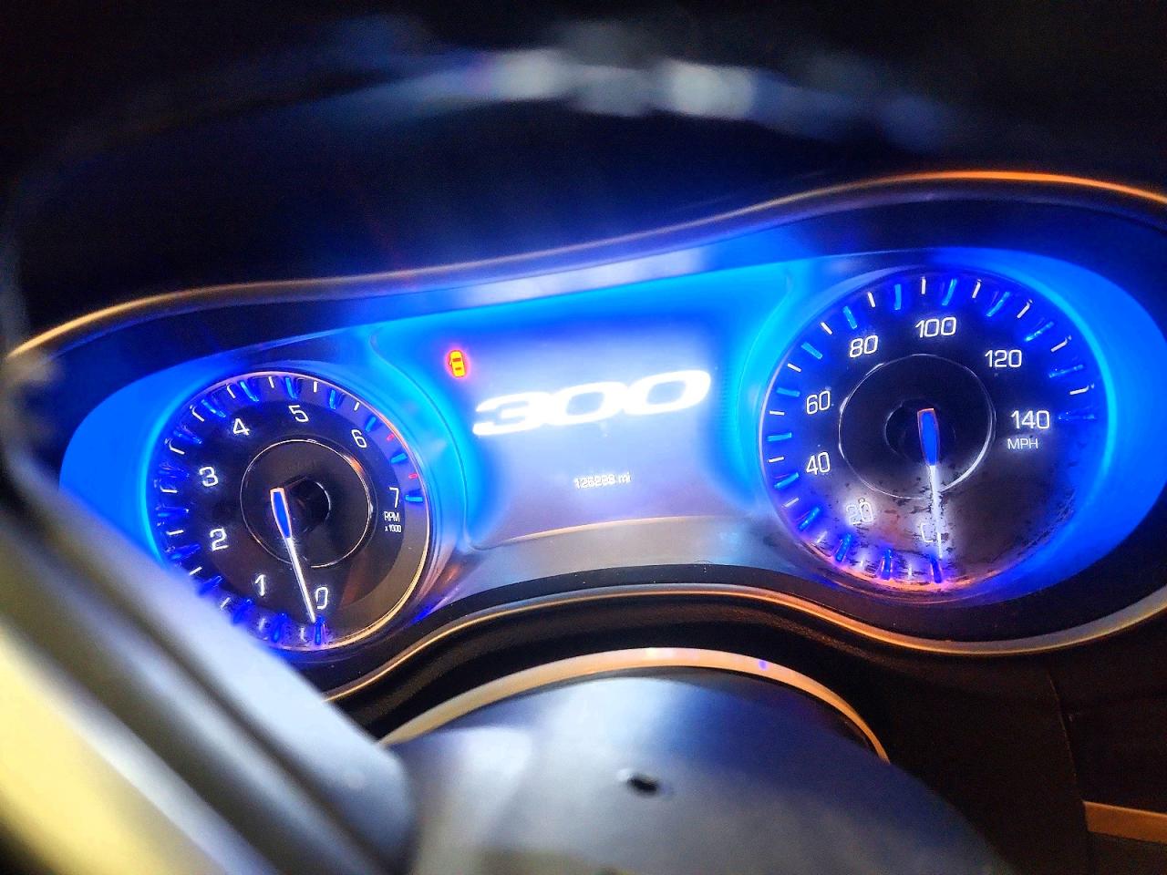 2018 CHRYSLER 300 LIMITED photo 17