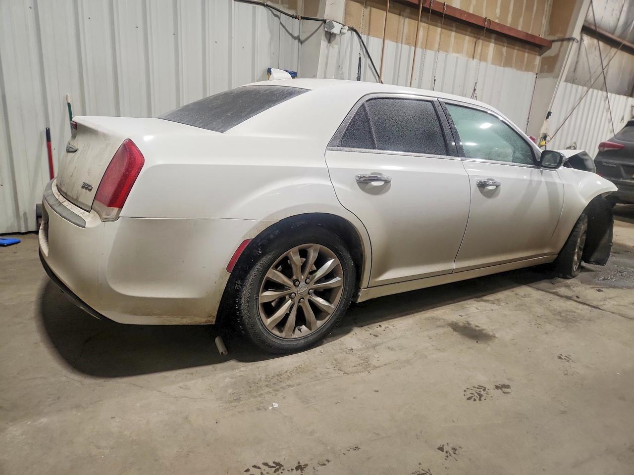 2018 CHRYSLER 300 LIMITED photo 5