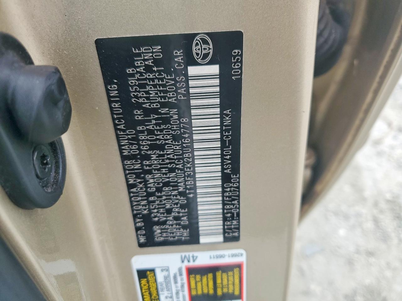 2011 TOYOTA CAMRY BASE photo 25