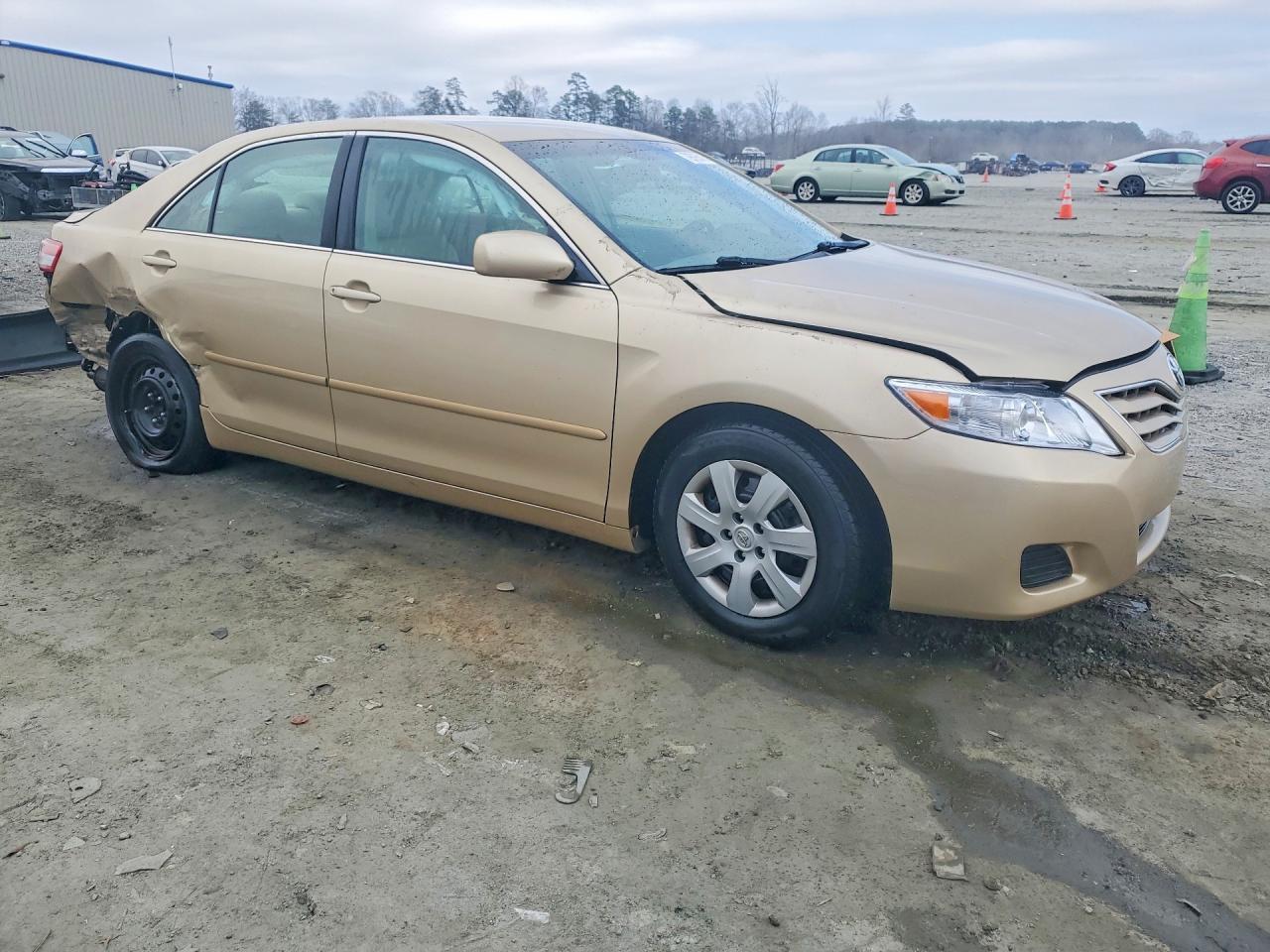2011 TOYOTA CAMRY BASE photo 7