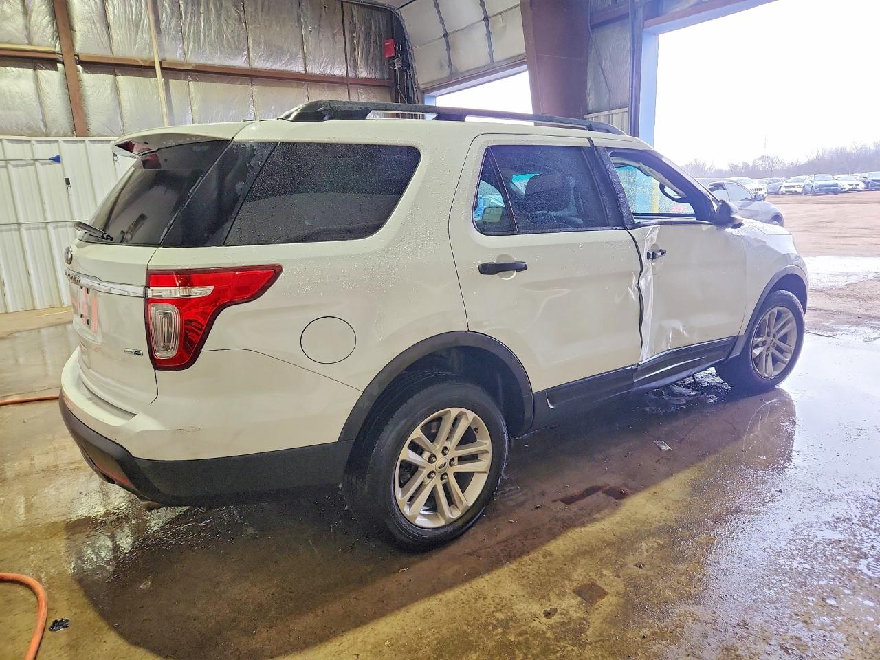2015 FORD EXPLORER photo 3