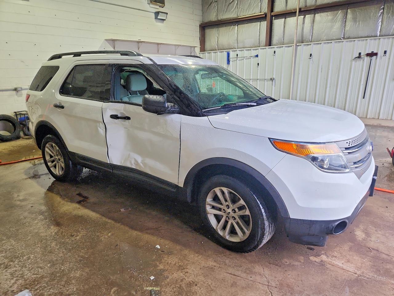 2015 FORD EXPLORER photo 4