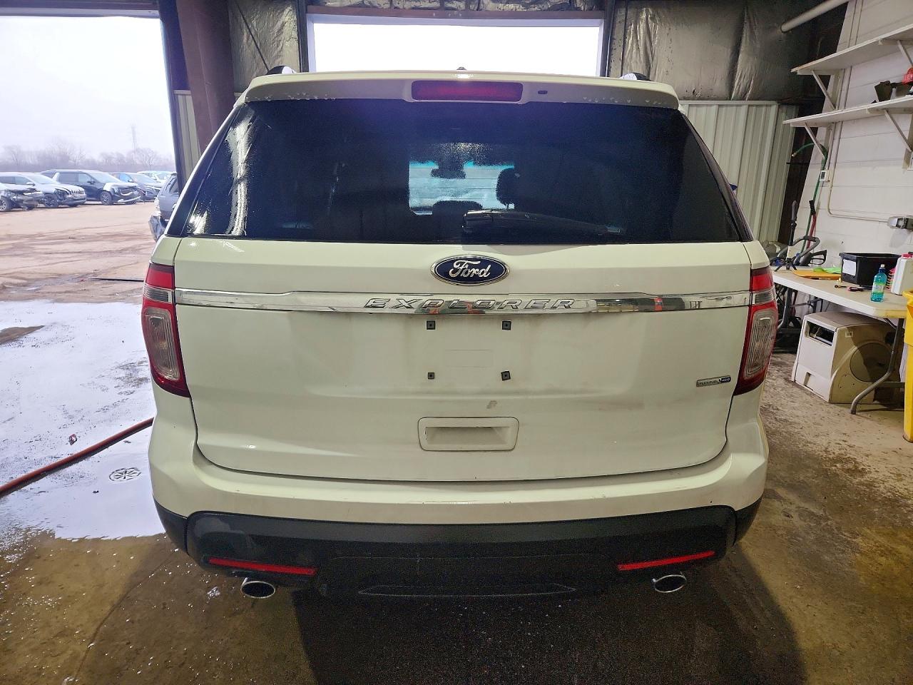 2015 FORD EXPLORER photo 6