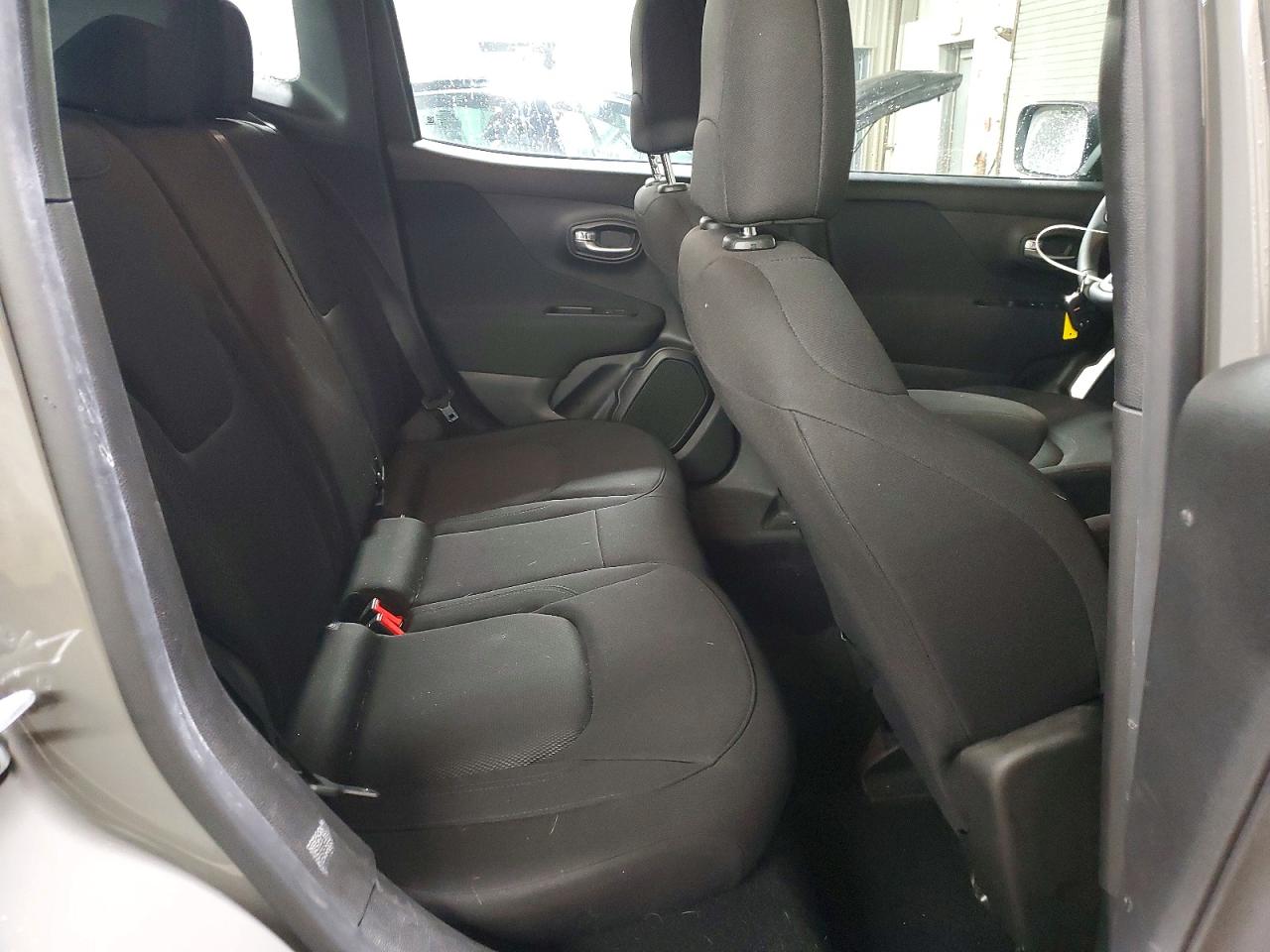 2019 JEEP RENEGADE SPORT photo 28