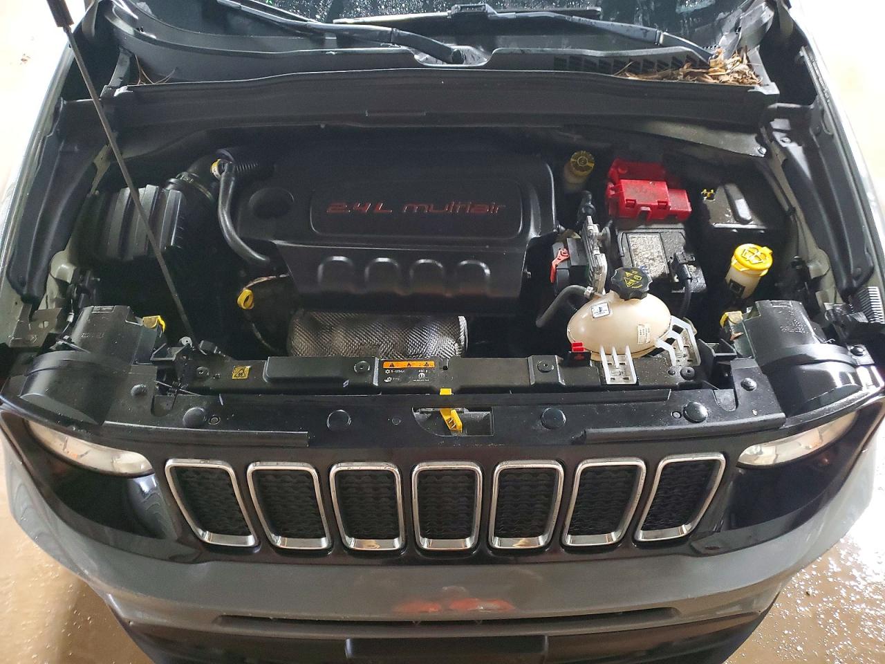 2019 JEEP RENEGADE SPORT photo 31