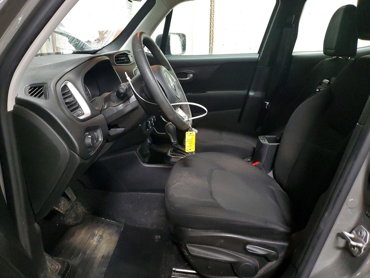 2019 JEEP RENEGADE SPORT photo 19