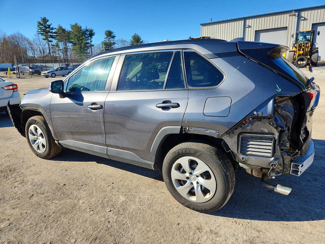 2021 TOYOTA RAV4 LE photo 3
