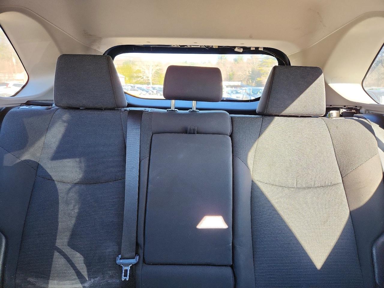 2021 TOYOTA RAV4 LE photo 19