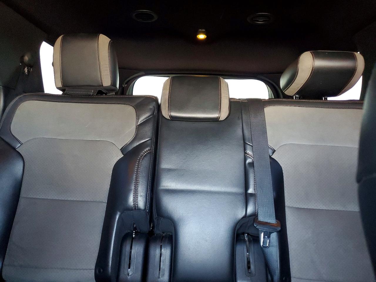 2017 FORD EXPLORER XLT photo 10