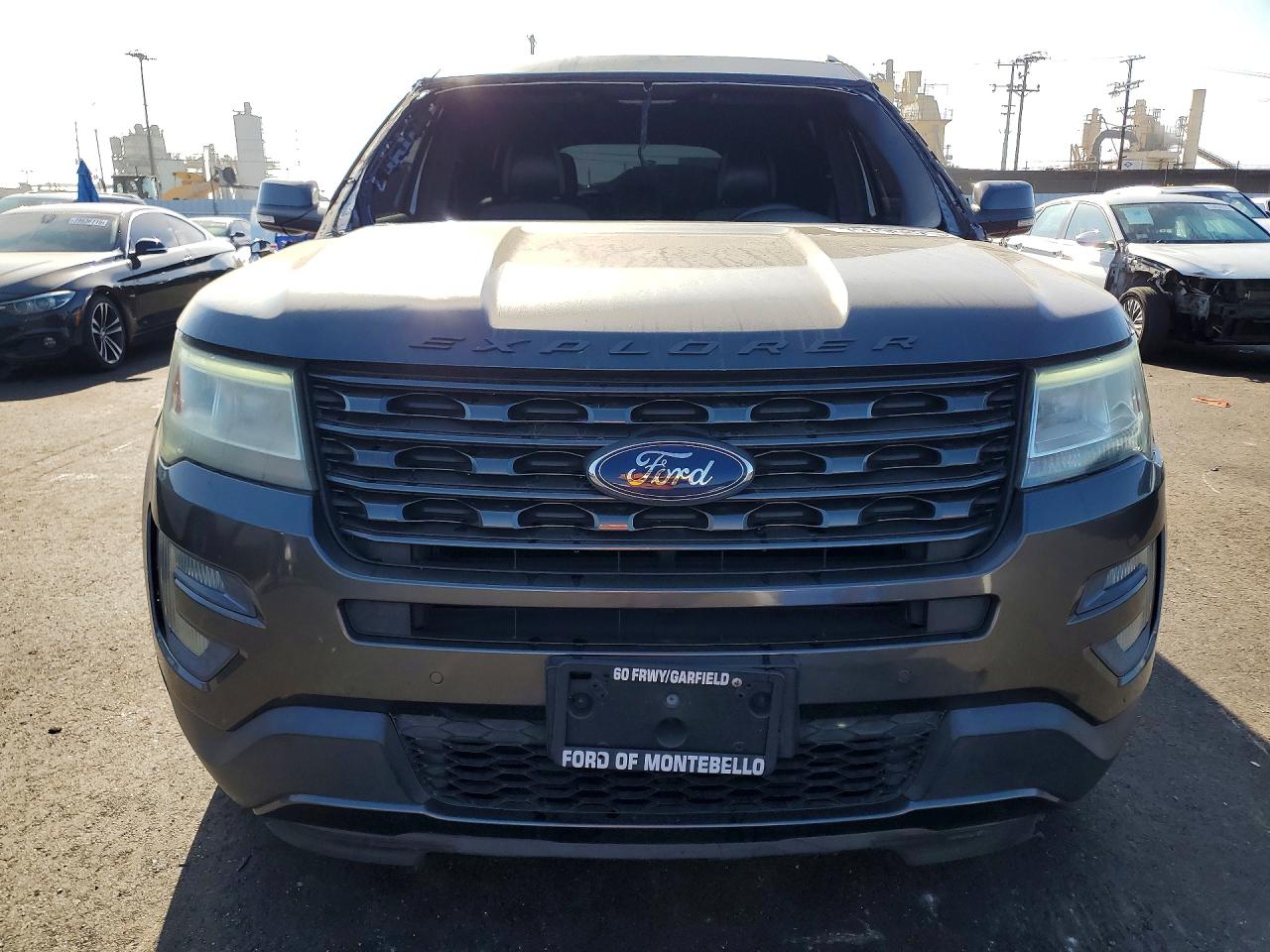2017 FORD EXPLORER XLT photo 5