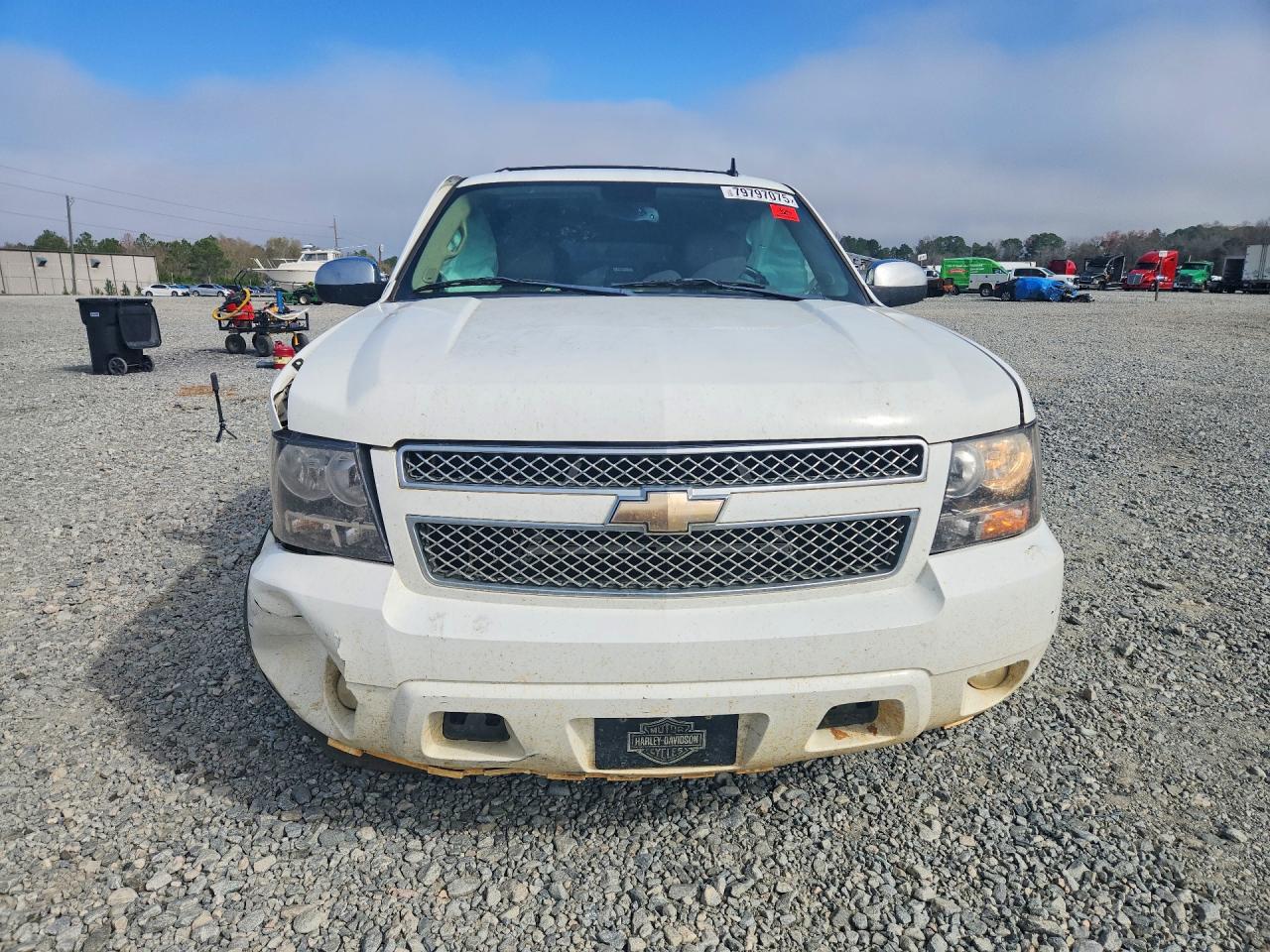 2010 CHEVROLET SUBURBAN C1500 LTZ photo 5