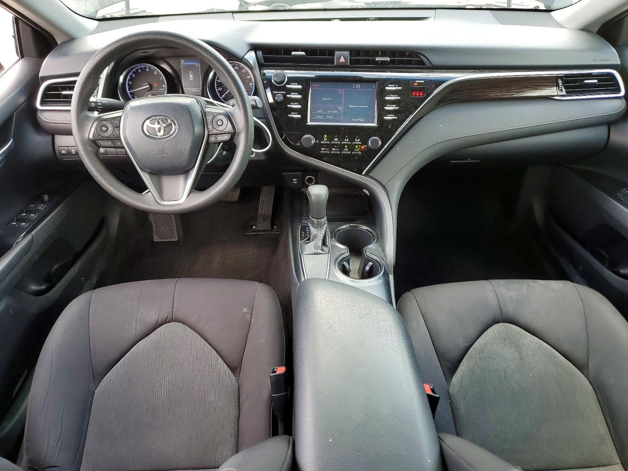 2018 TOYOTA CAMRY LE photo 22