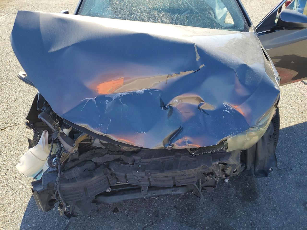 2016 TOYOTA CAMRY SE photo 31