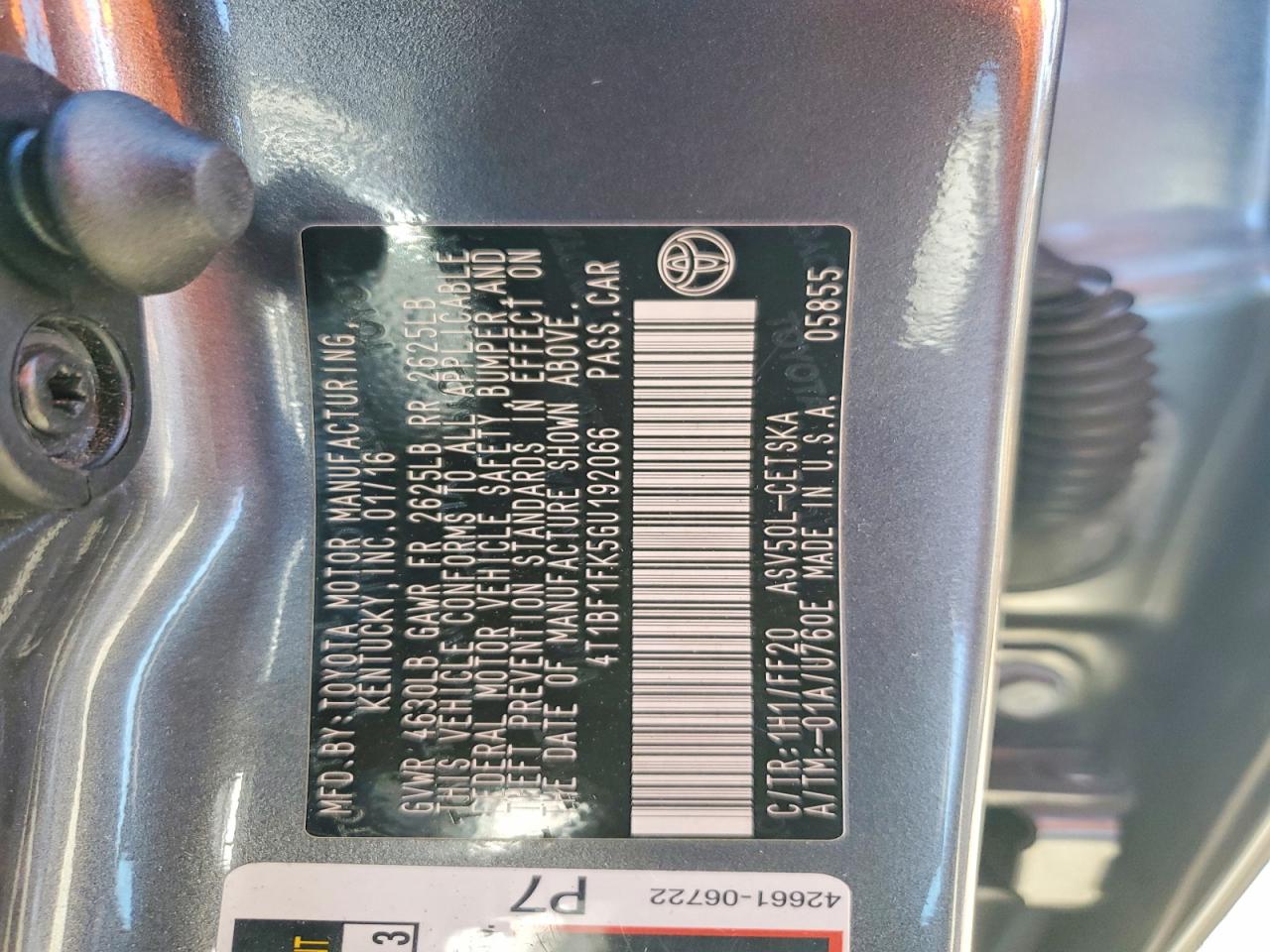 2016 TOYOTA CAMRY SE photo 34