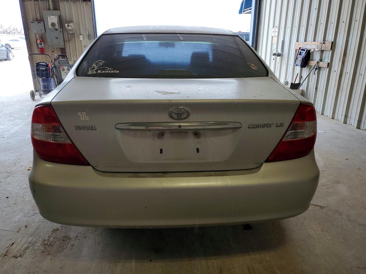 2002 TOYOTA CAMRY photo 11