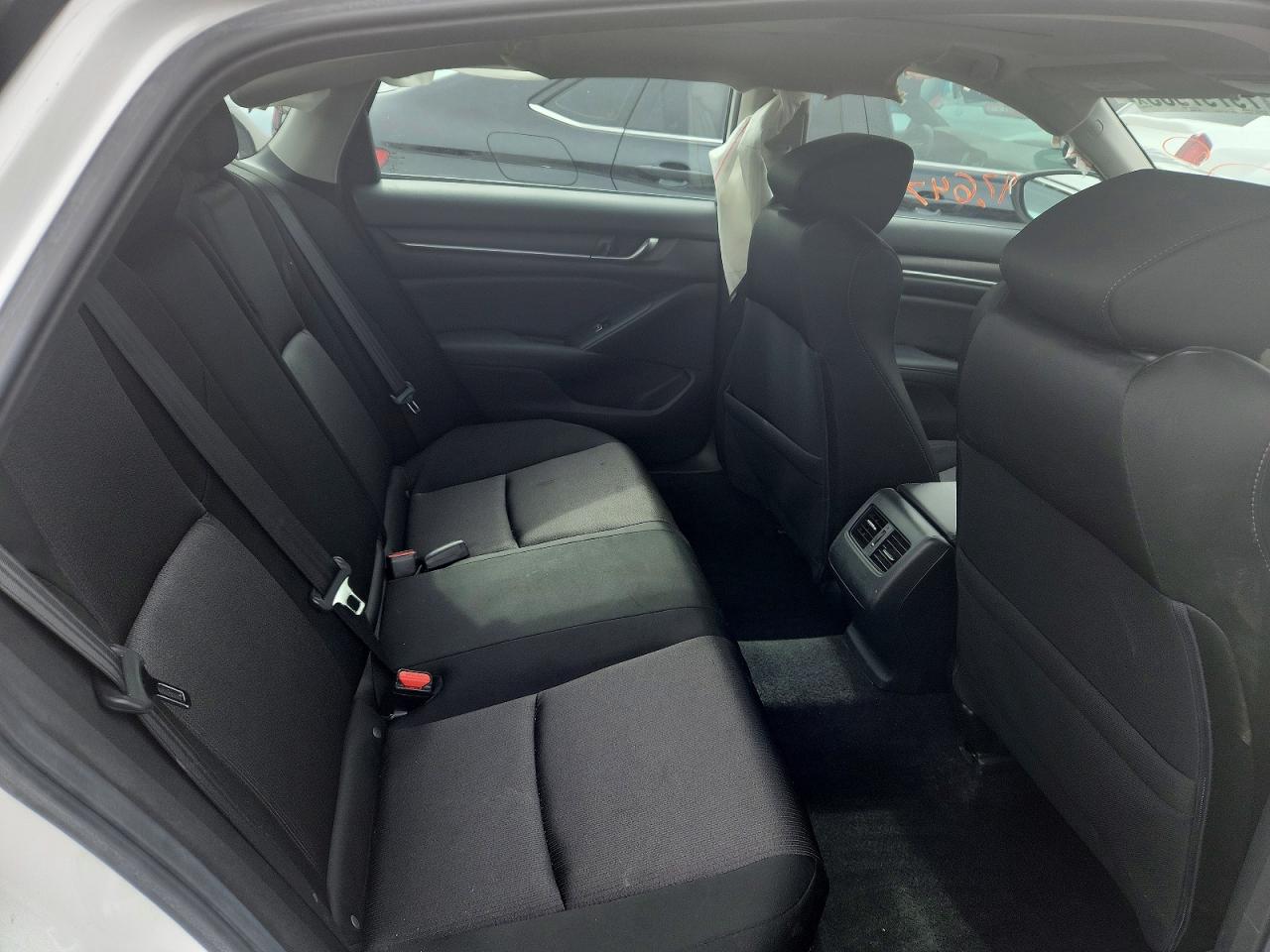 2020 HONDA ACCORD EX photo 28