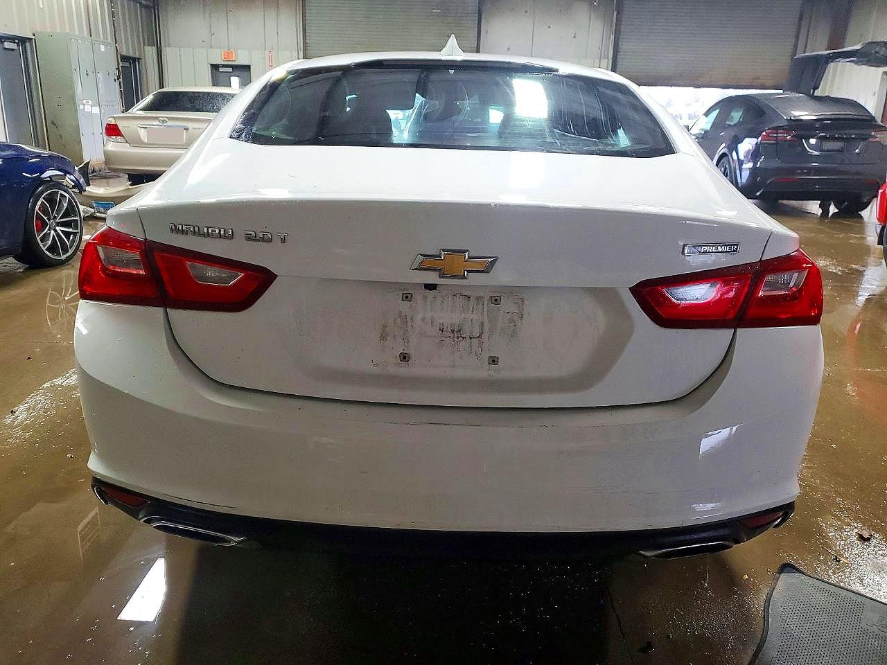 2017 CHEVROLET MALIBU PREMIER photo 6