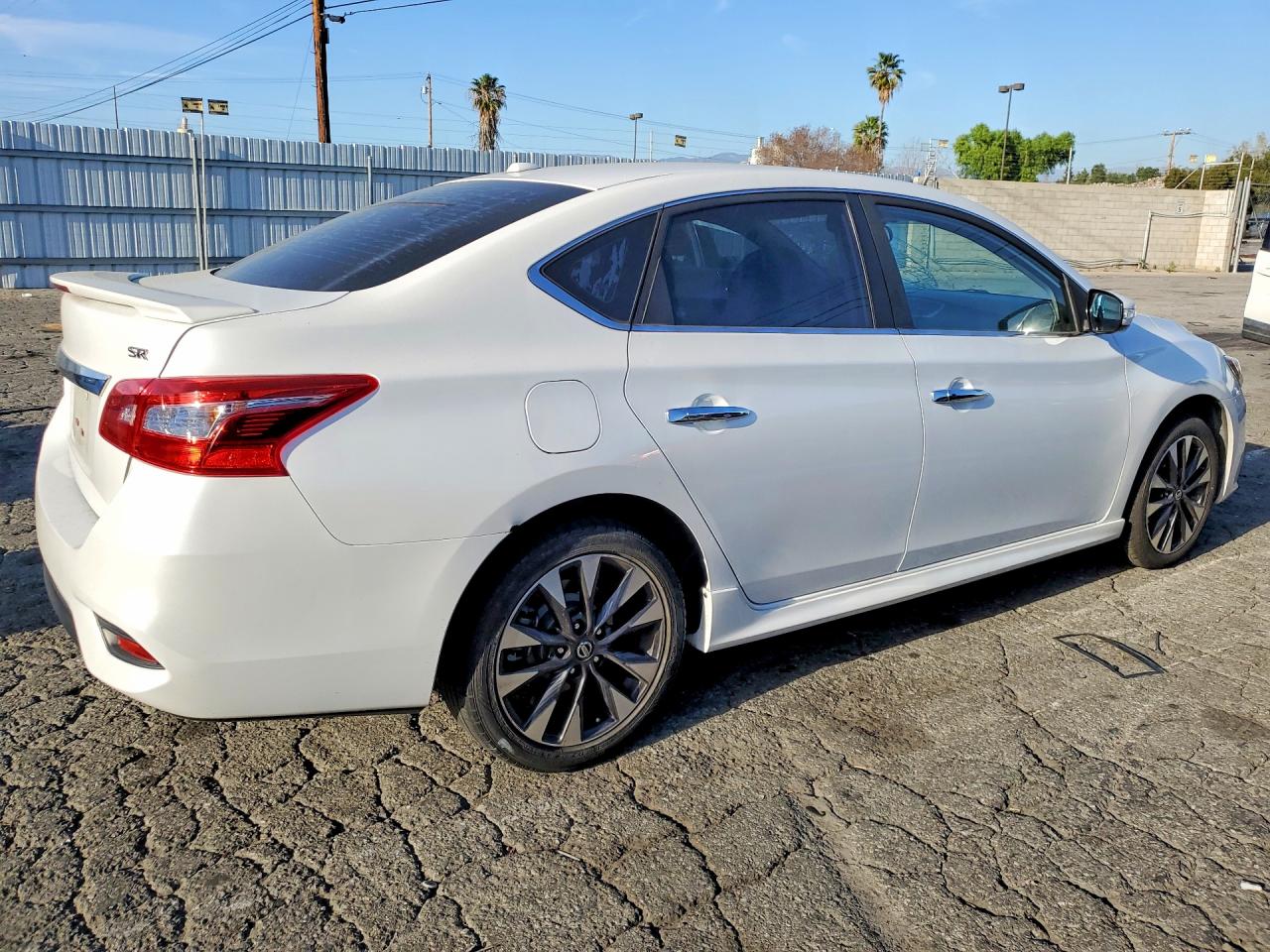 2016 NISSAN SENTRA SR photo 5