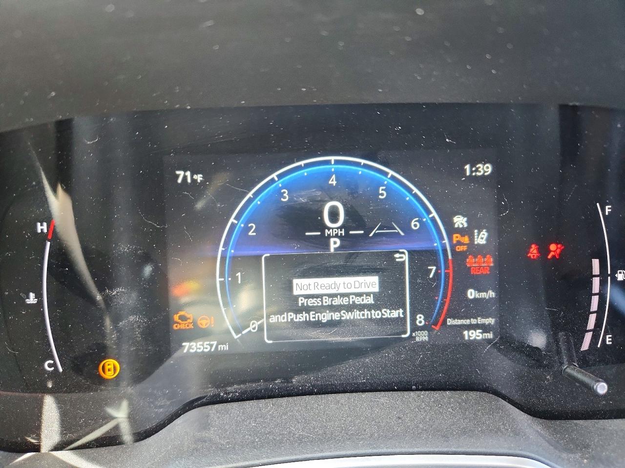 2023 TOYOTA COROLLA CROSS XLE photo 25