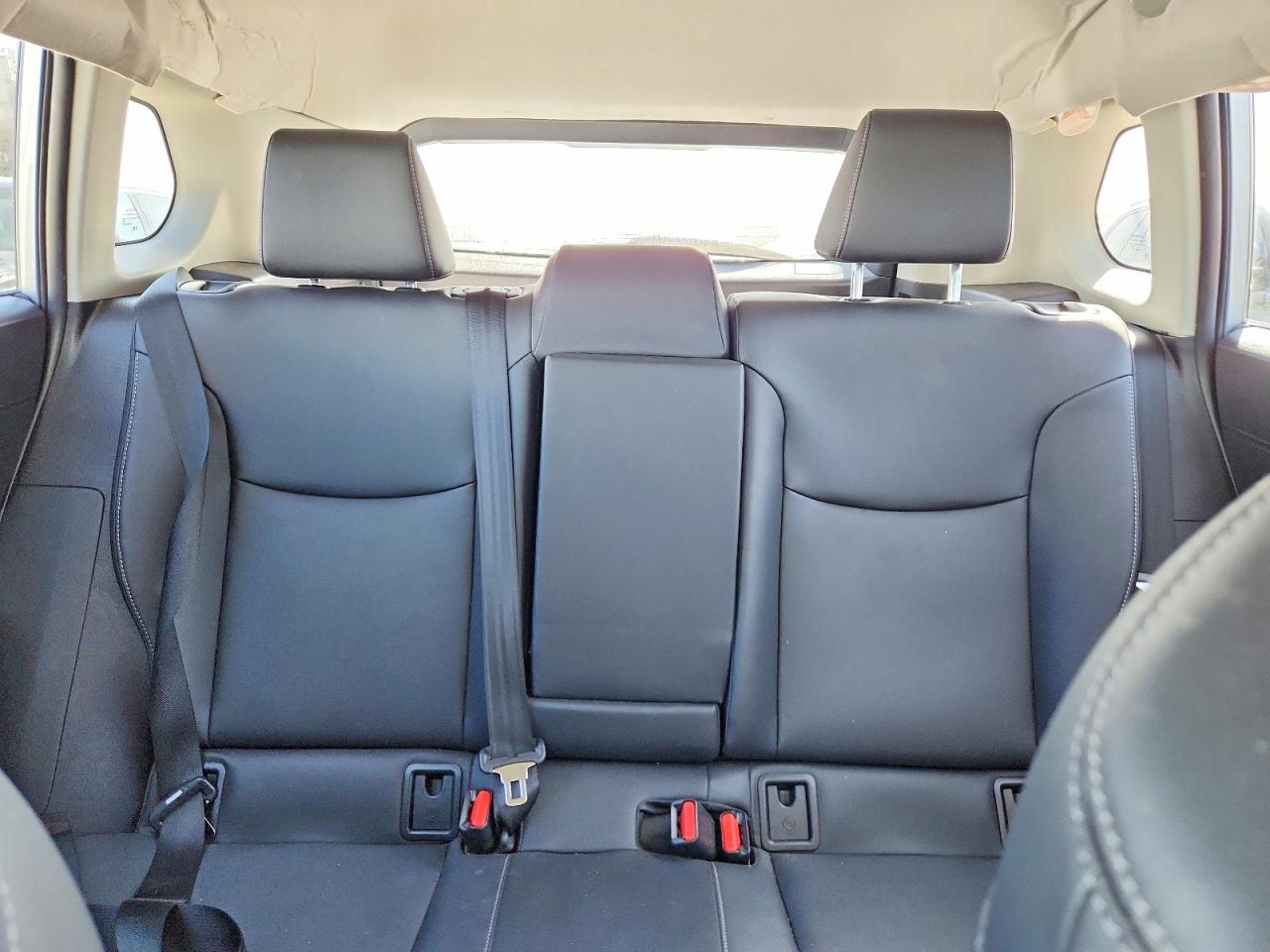 2023 TOYOTA COROLLA CROSS XLE photo 28