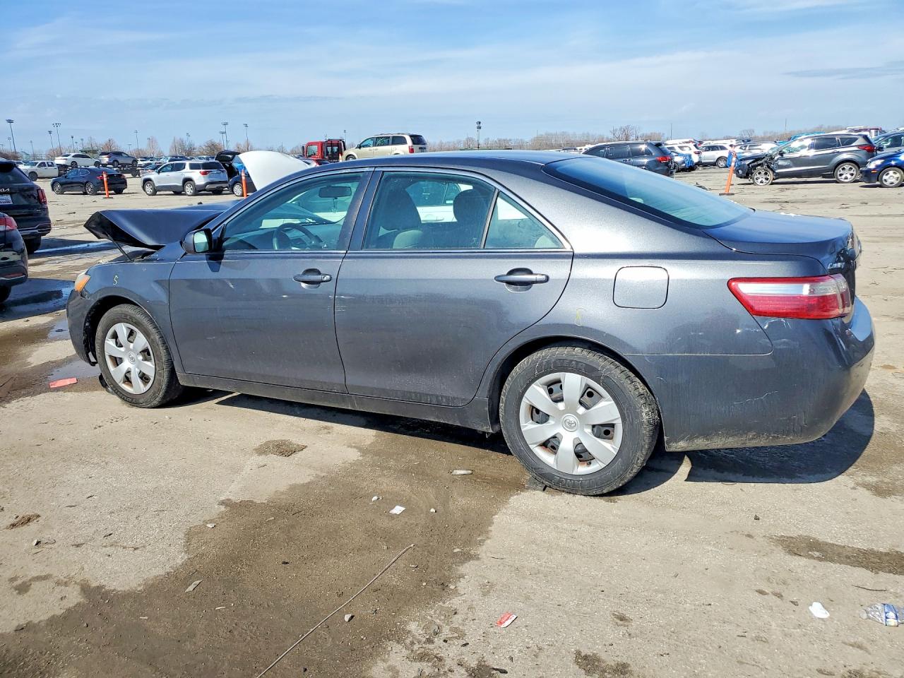 2009 TOYOTA CAMRY LE photo 4