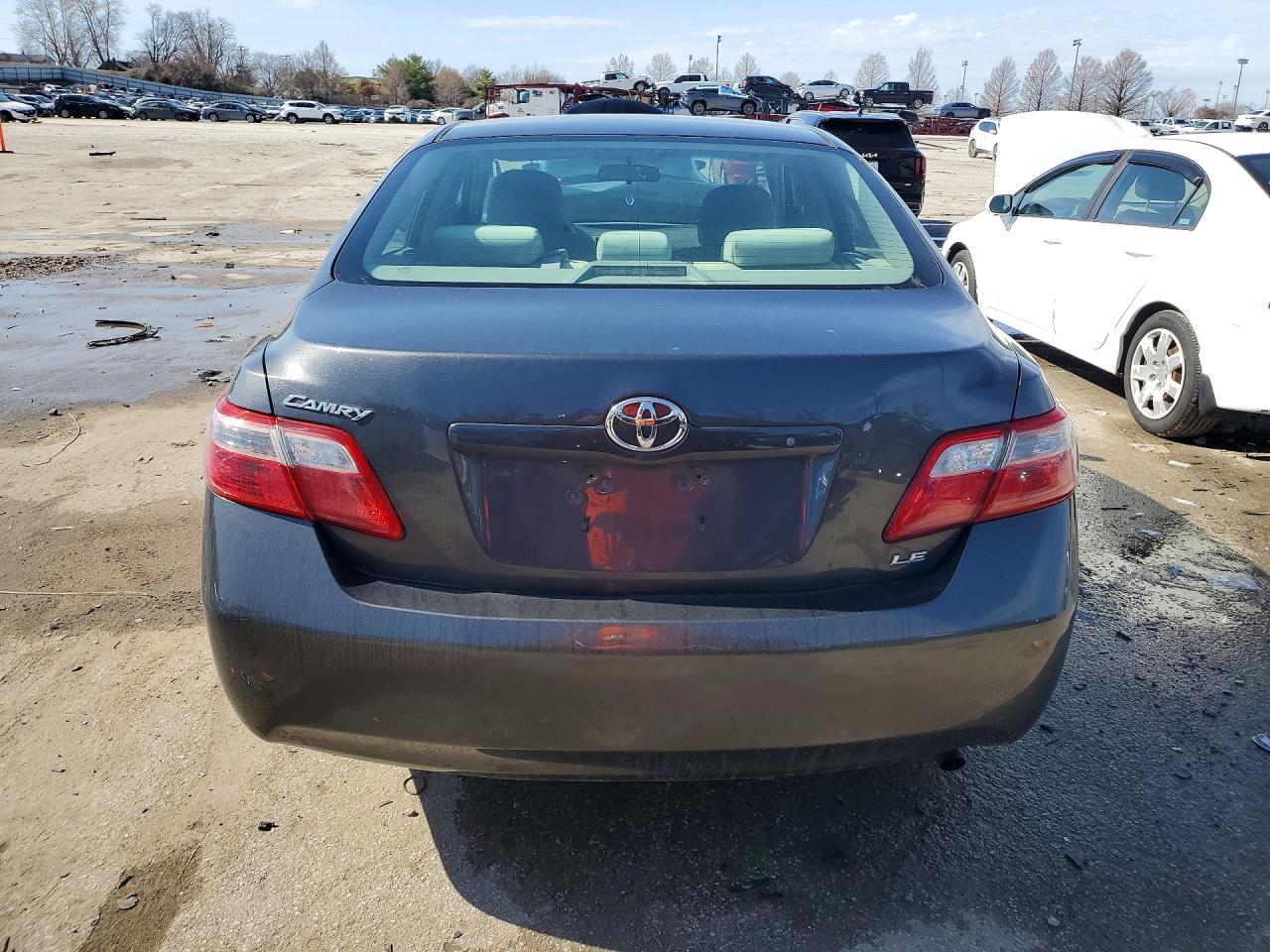 2009 TOYOTA CAMRY LE photo 16
