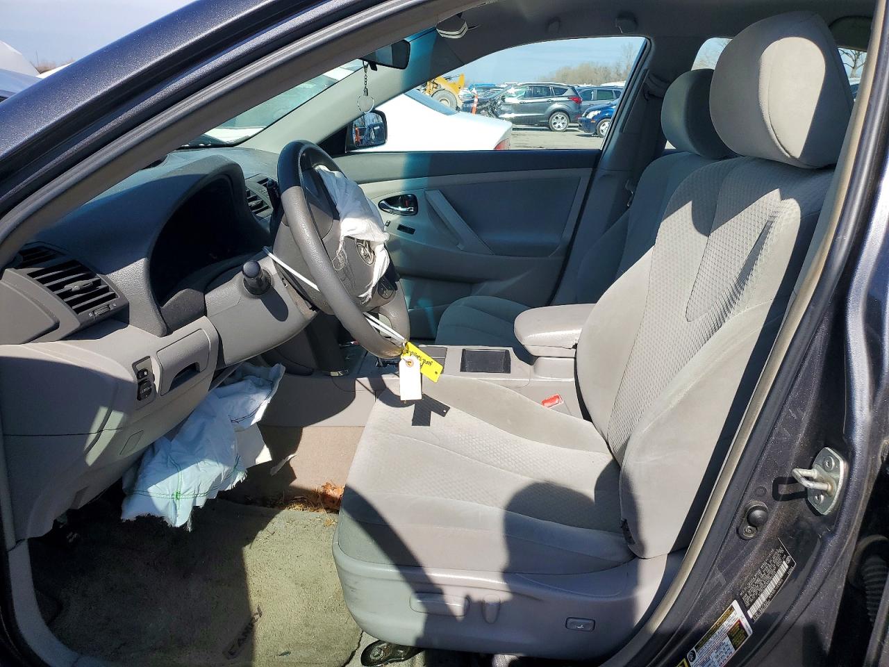 2009 TOYOTA CAMRY LE photo 19
