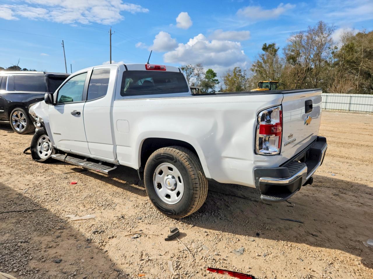 2019 CHEVROLET COLORADO photo 3