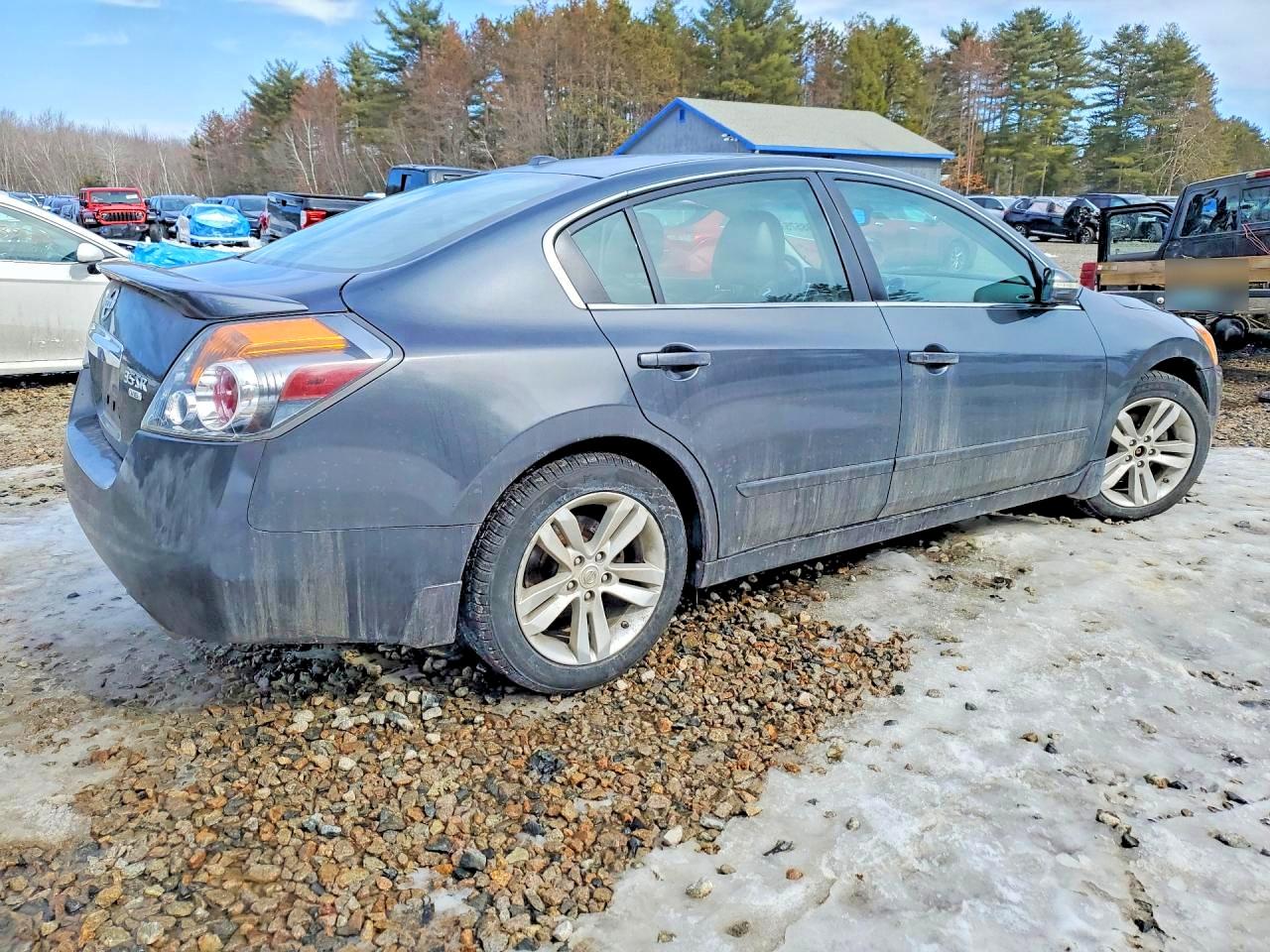 2011 NISSAN ALTIMA 3.5 SR photo 5