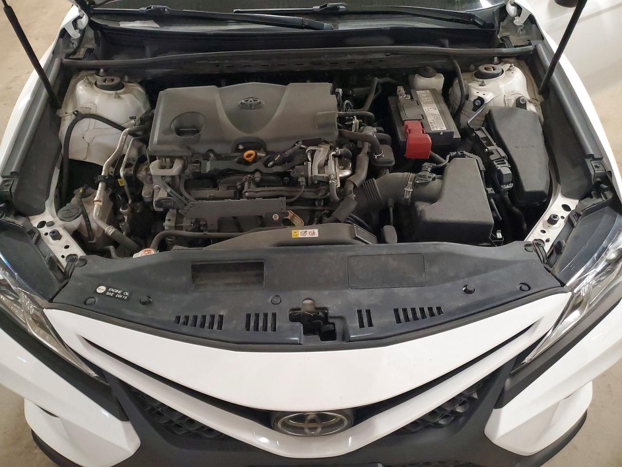 2019 TOYOTA CAMRY SE photo 21