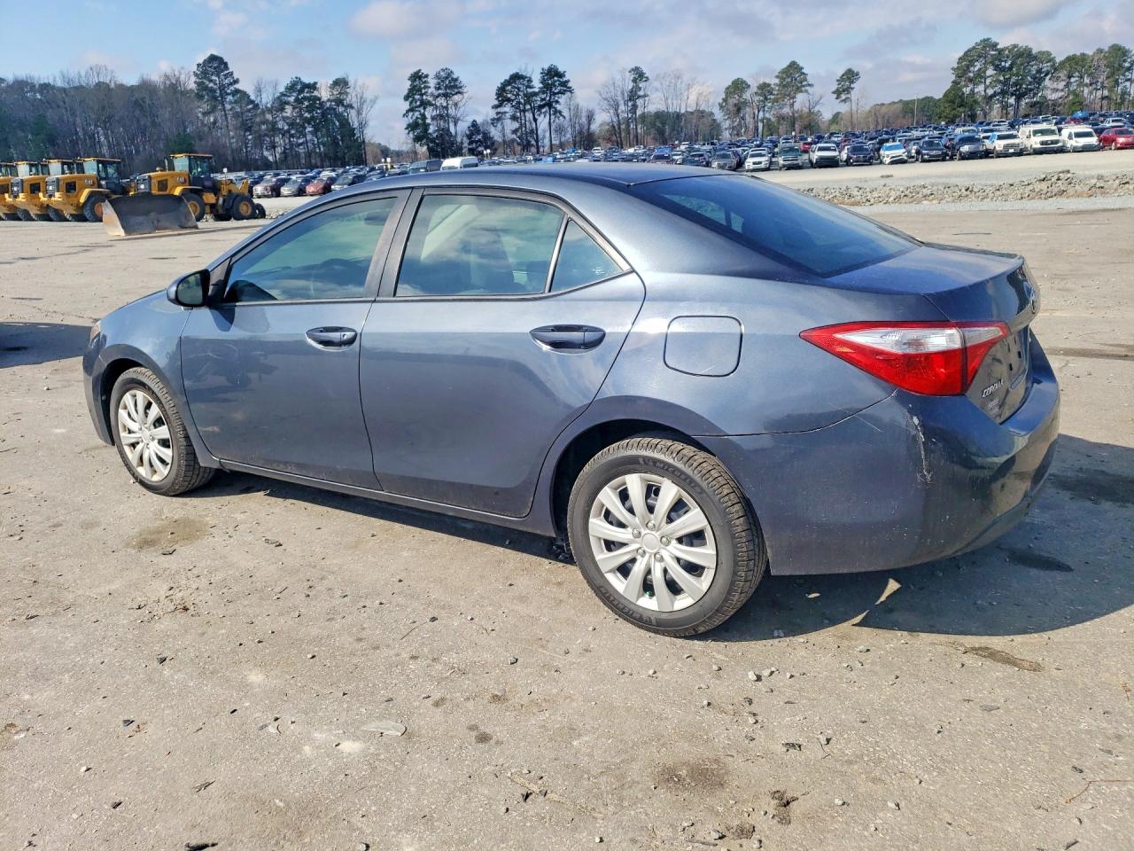 2015 TOYOTA COROLLA LE photo 2