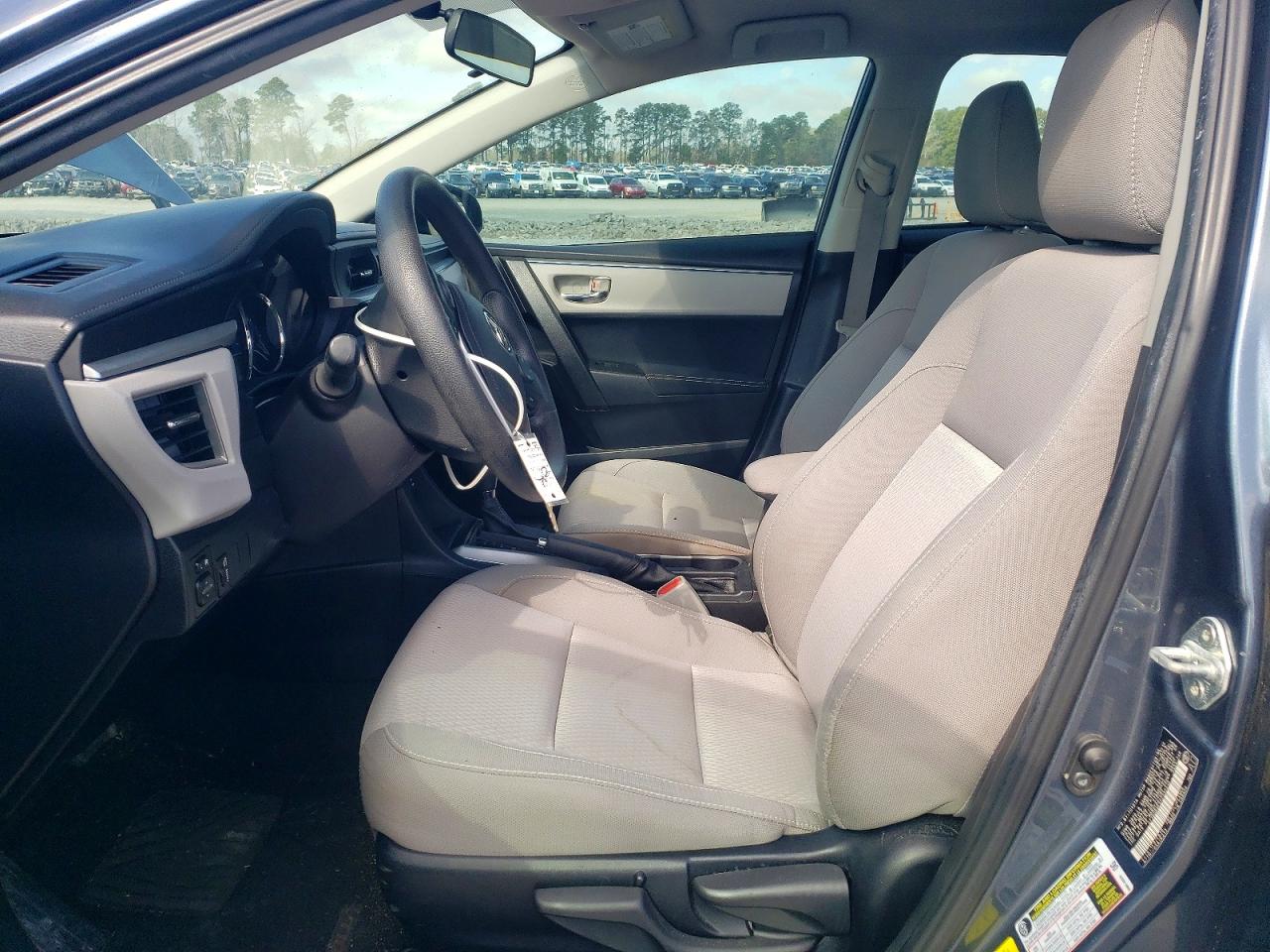 2015 TOYOTA COROLLA LE photo 7