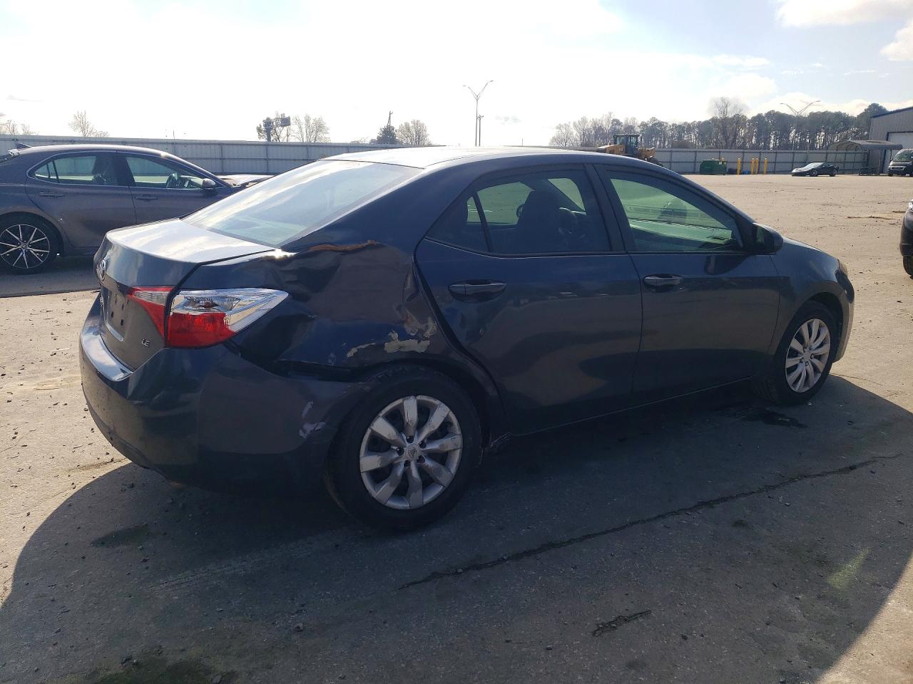 2015 TOYOTA COROLLA LE photo 3