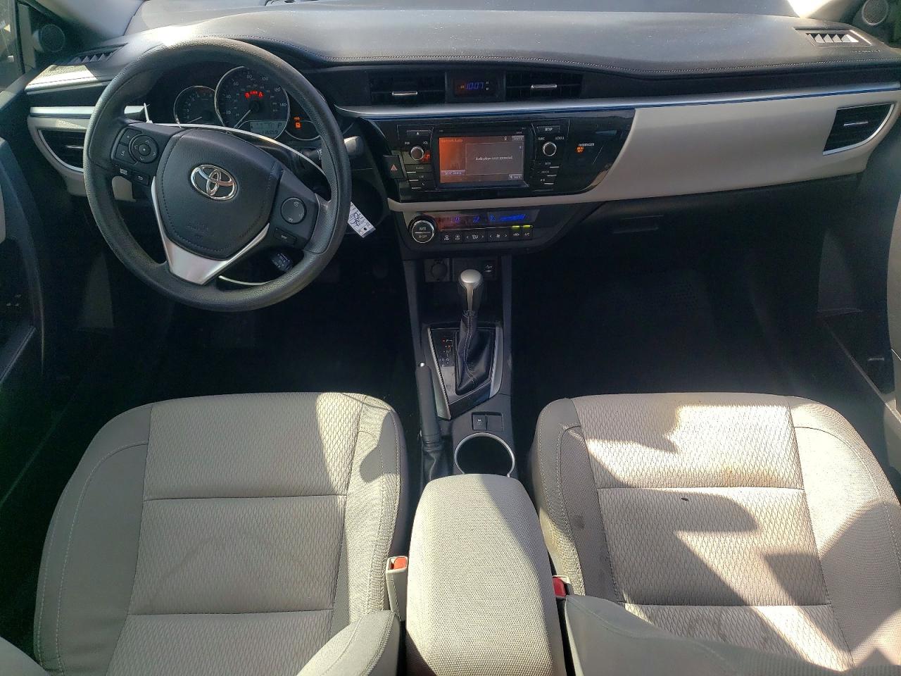 2015 TOYOTA COROLLA LE photo 8
