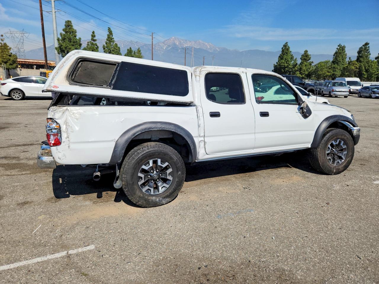 2004 TOYOTA TACOMA PRERUNNER photo 3
